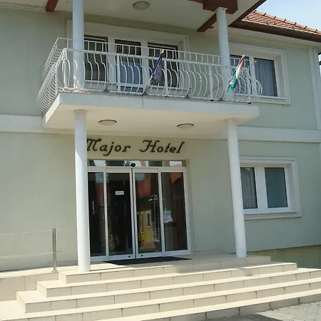Major Es Paloc Apartmanhaz Szécsény