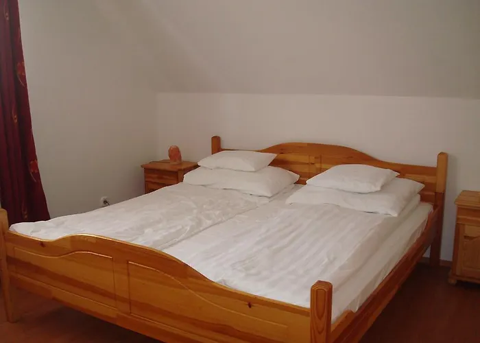 Major Es Paloc Apartmanhaz Szécsény